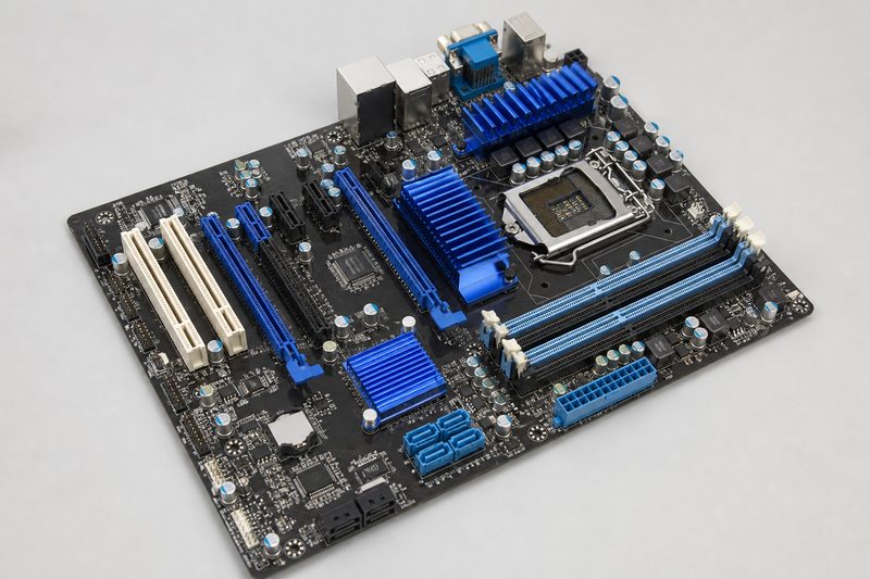 DDR3 e multi-core (~2008–2014)